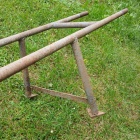 Kaptártartó állványok